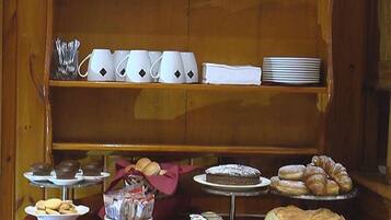 Daily buffet breakfast (EUR 7 per person)
