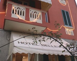 Exterior detail - Hotel Bellevue (Pianoro)