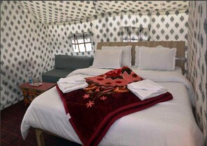 Deluxe Double Room - TIH Attic Camp - Pangong (Leh)
