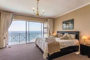 3 bedrooms, iron/ironing board, WiFi, bed sheets - Fish Hoek Echo Bay (Fish Hoek)