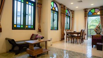 Suite | 1 bedroom, blackout drapes, free WiFi, bed sheets