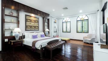 Grand Double Room | Blackout drapes, rollaway beds, free WiFi, bed sheets