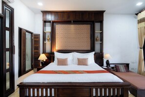 Blackout drapes, rollaway beds, free WiFi, bed sheets - Cheva Gallery Boutique Hotel (Chiang Mai)
