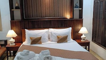 Premier Double Room | 1 bedroom, blackout drapes, free WiFi, bed sheets