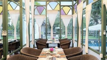 Daily buffet breakfast (THB 200 per person)