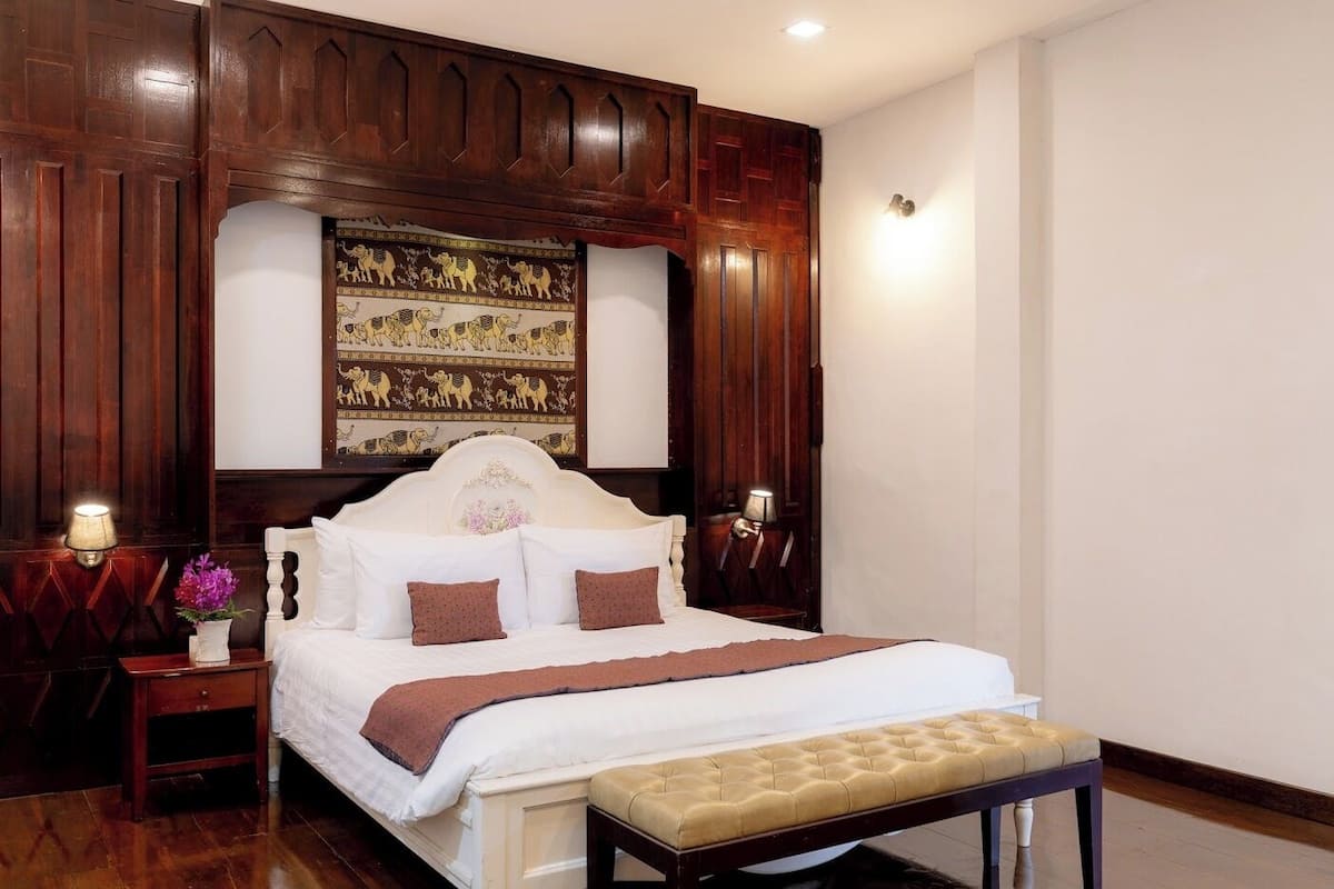 Habitación Premier doble | Cortinas opacas, camas supletorias, wifi gratis y ropa de cama