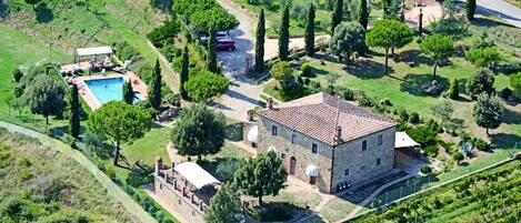 منظر من الجو على ارتفاع عالٍ