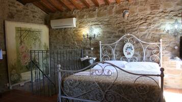 ๋น๋ผ, ์นจ์ค 1๊ฐ | 1 ๊ฐ์ ์นจ์ค, ๋ฌด๋ฃ WiFi, ์นจ๋ ์ํธ