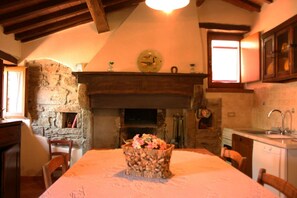 In-room dining - Tribbiano (Arezzo)