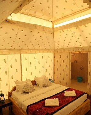 Swiss Tent | Premium bedding, down duvets, memory-foam beds - Desert Dunes Jaisalmer (Jaisalmer)
