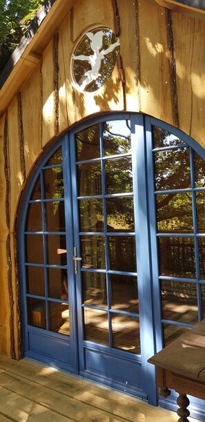 Family Tree House | Terrace/patio - Domaine de Chantoiseau (Saint-Pierre-des-Échaubrognes)