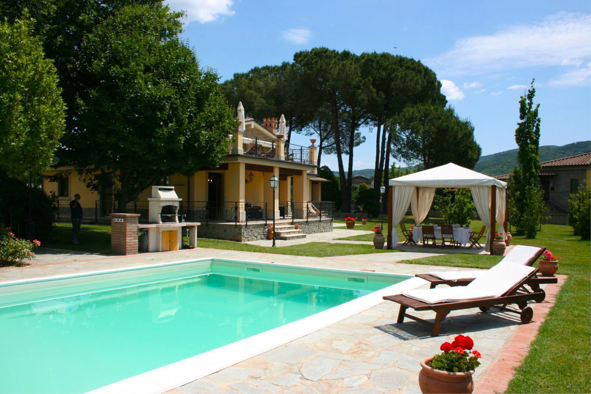 Seasonal outdoor pool, pool umbrellas, sun loungers