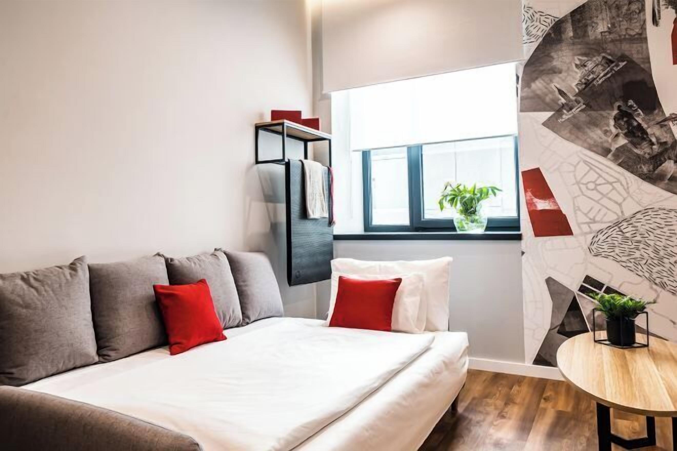 Premium bedding, pillowtop beds, in-room safe, desk
