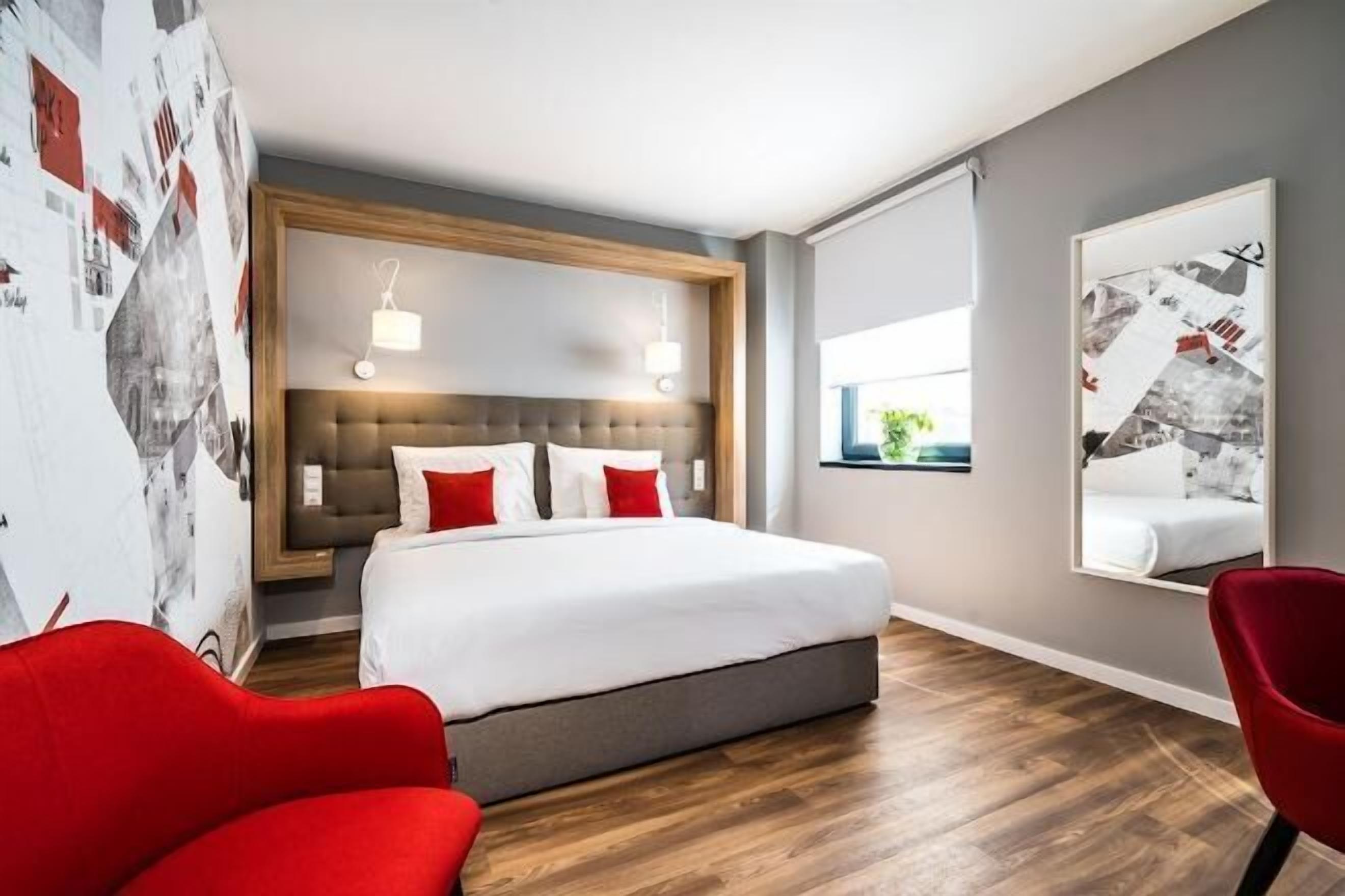Premium bedding, pillowtop beds, in-room safe, desk