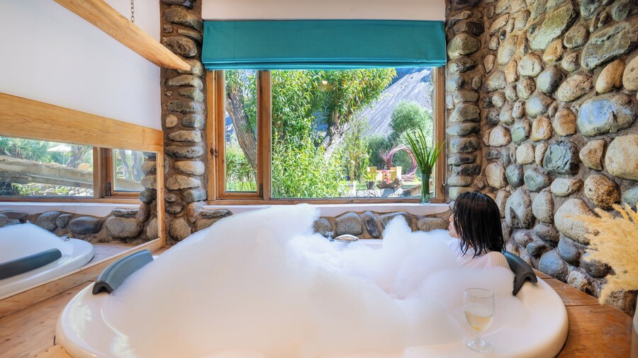 Stone Hedge Hotel - Hunder