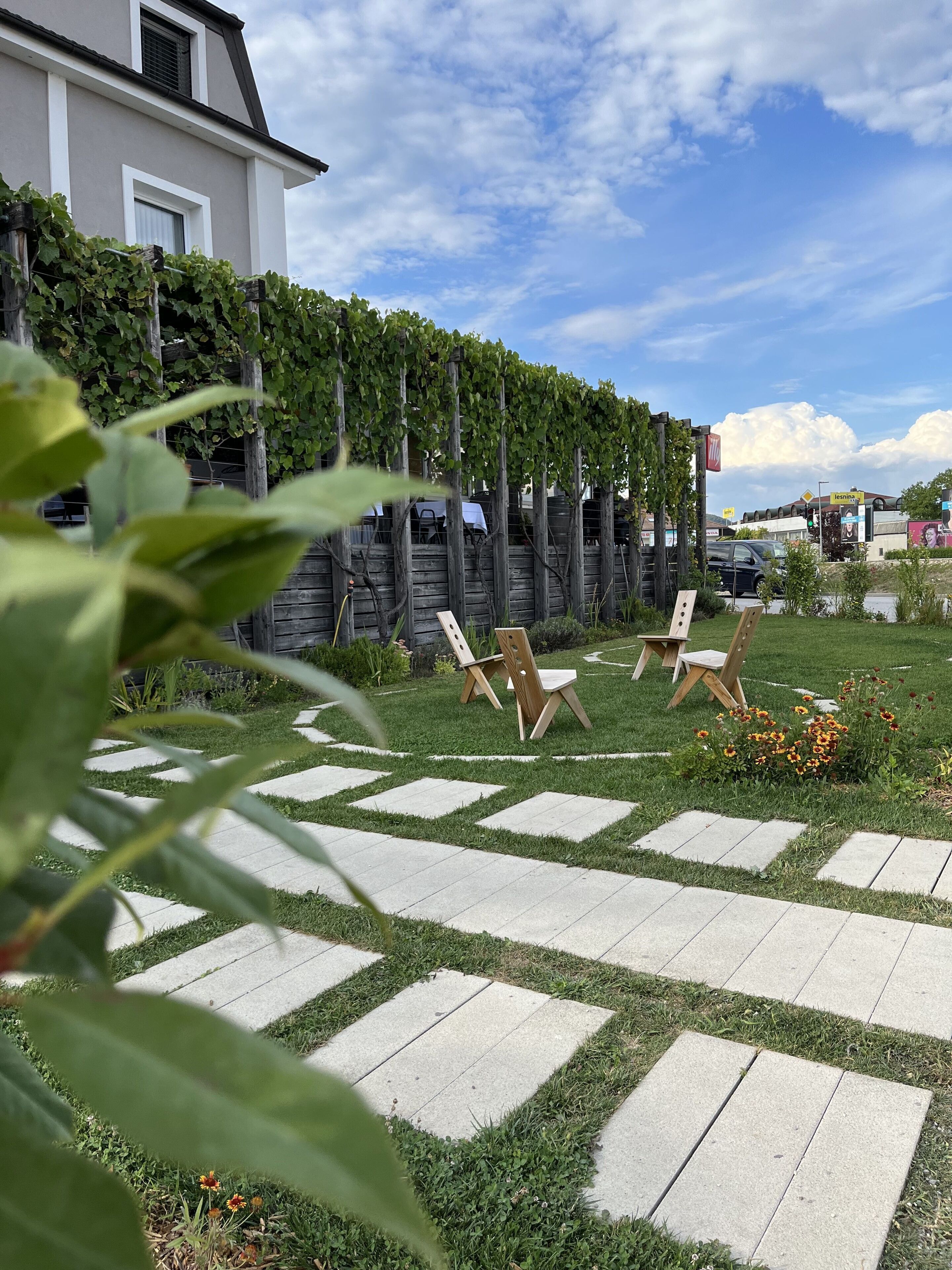 Bagian depan properti