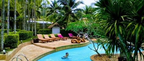 Indoor pool, outdoor pool