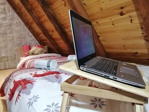 Studio Suite | 1 bedroom, hypo-allergenic bedding, memory foam beds, in-room safe