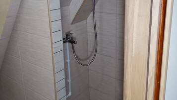 Studio Suite | Bathroom