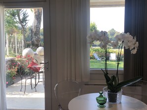 Suite Familiale (Pruno) | Literie de qualité supérieure, couette en duvet d'oie