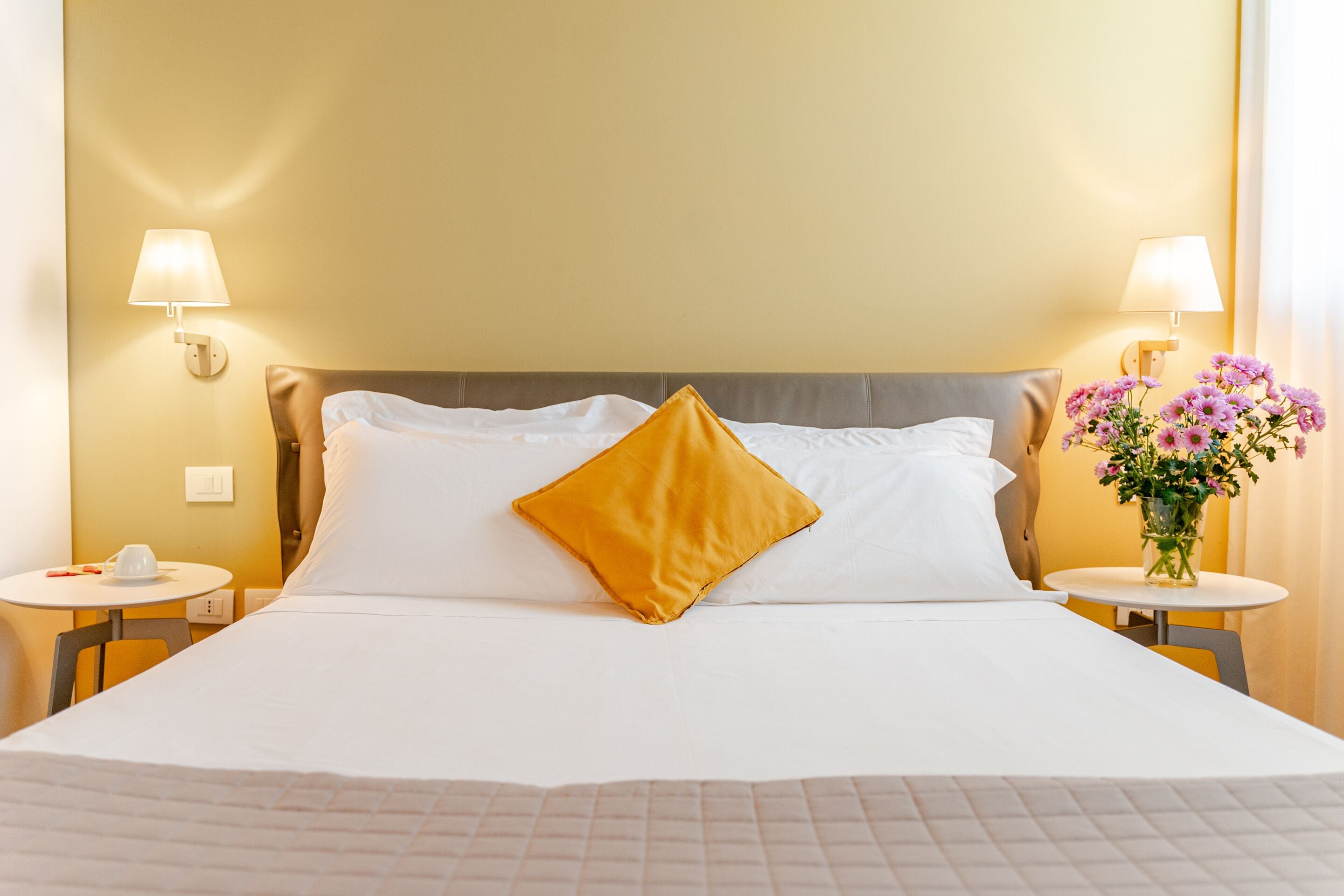 ห้องพรีเมียร์สวีท, ห้องน้ำในตัว | เครื่องนอนระดับพรีเมียม, ผ้านวมขนเป็ด, เตียงเมมโมรีโฟม, มินิบาร์