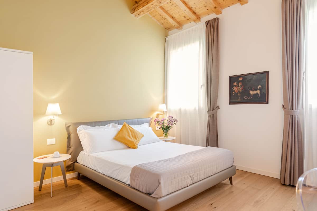 Premier-Suite, mit Bad | Hochwertige Bettwaren, Daunenbettdecken