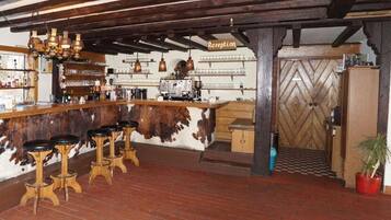 Bar (in der Unterkunft)