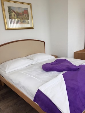 Coffres-forts dans les chambres, Wi-Fi gratuit, draps fournis
