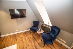 Studio (5) | Living area | Flat-screen TV