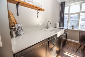 开间 (2) | 私人简易厨房 | 冰箱、烤箱、炉灶、电热水壶