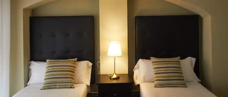 Apartment, 3 Bedrooms | 3 bedrooms, iron/ironing board, free WiFi, bed sheets