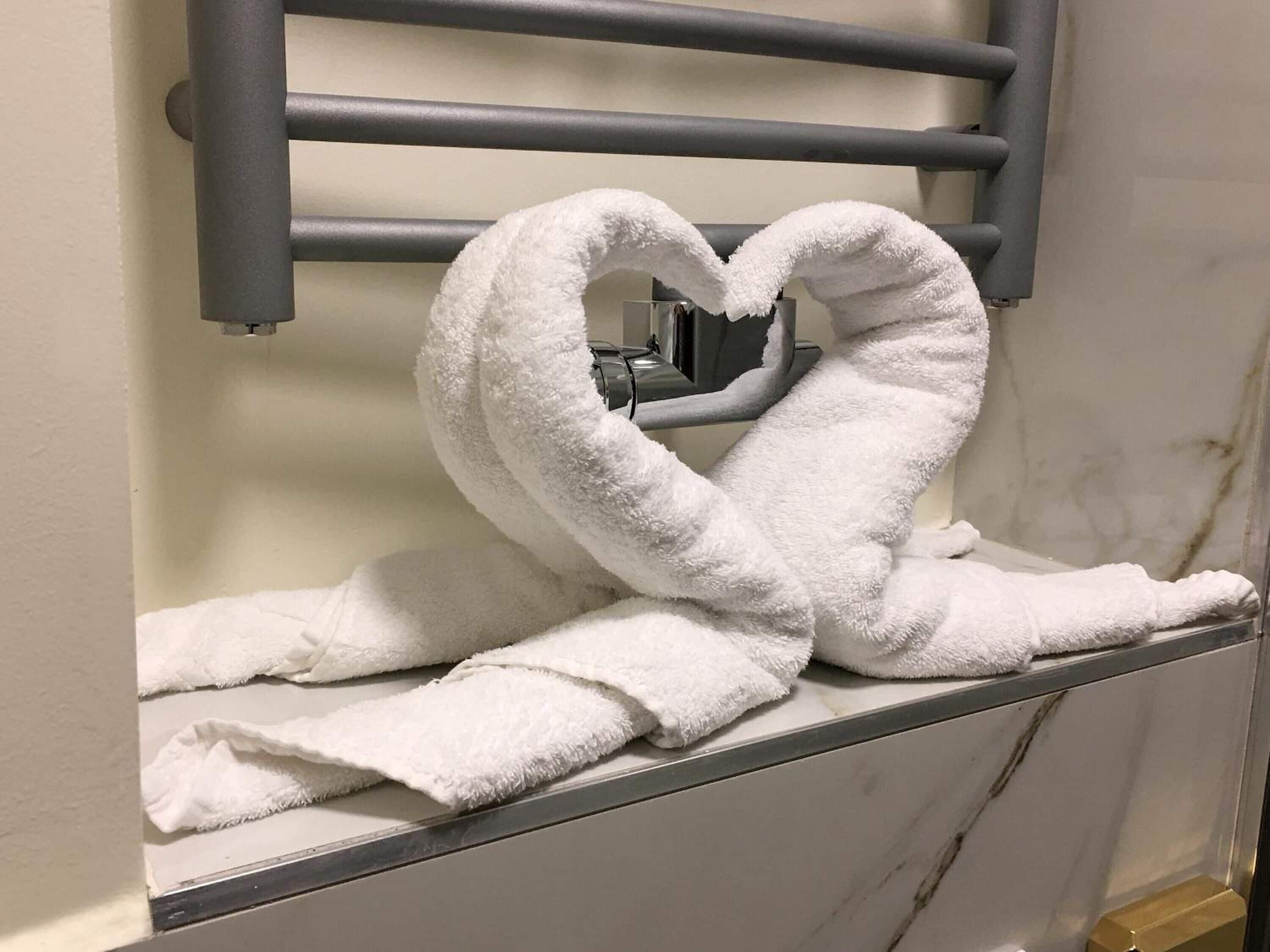 1 bedroom, desk, soundproofing, free wifi