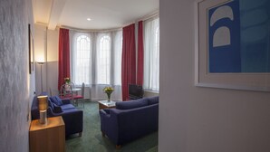 Living area - Comfortable Central Studio Apartment (Nottingham)
