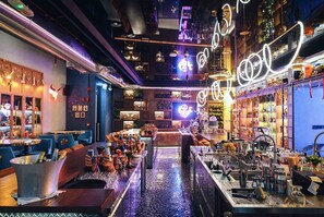 4 restaurants; breakfast, lunch and dinner served  - ME Dubai by Meliá (Dubai)