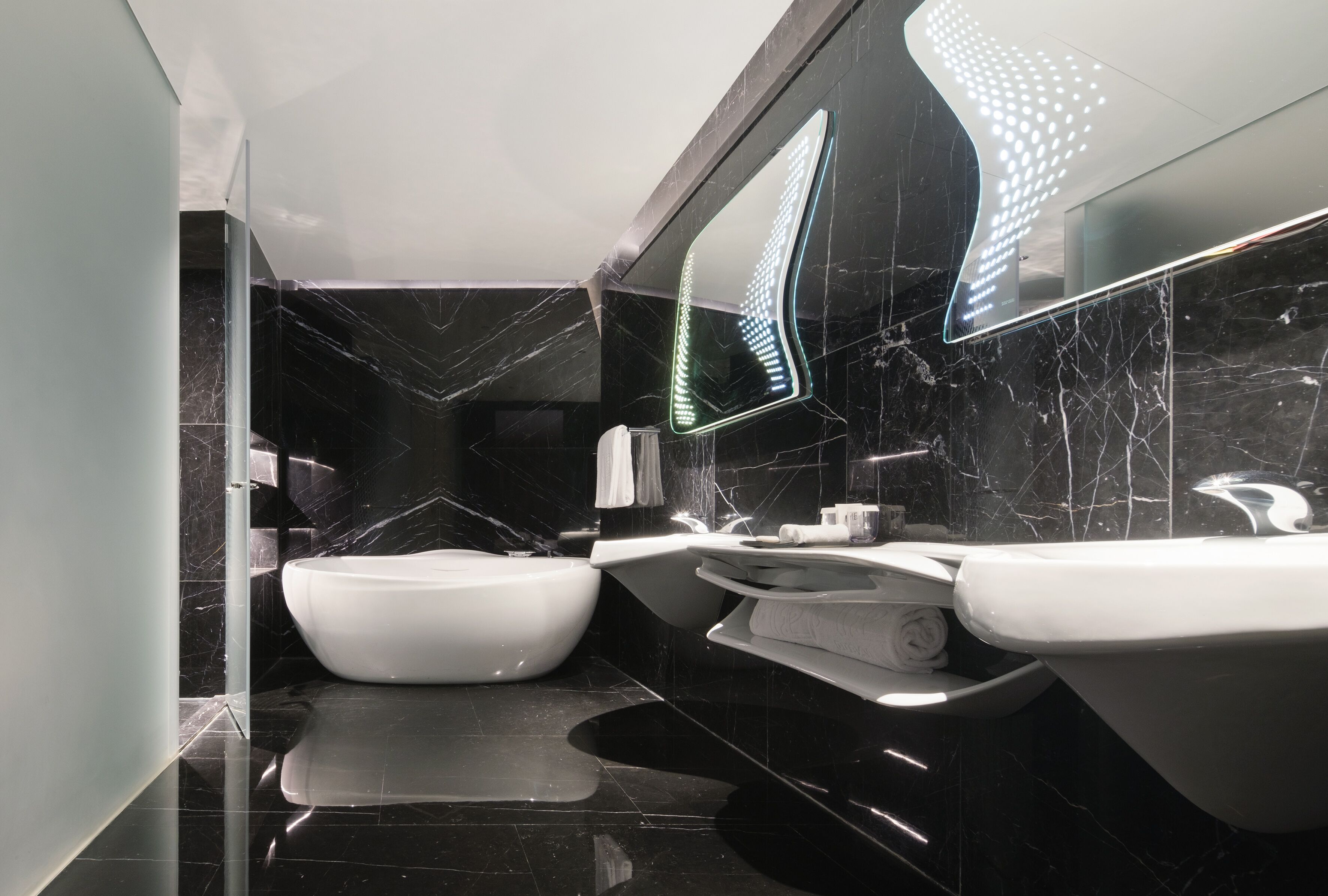 1 bedroom, frette italian sheets, premium bedding, pillow-top beds