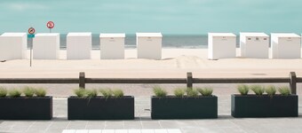 State-of-the-art studio with frontal sea view