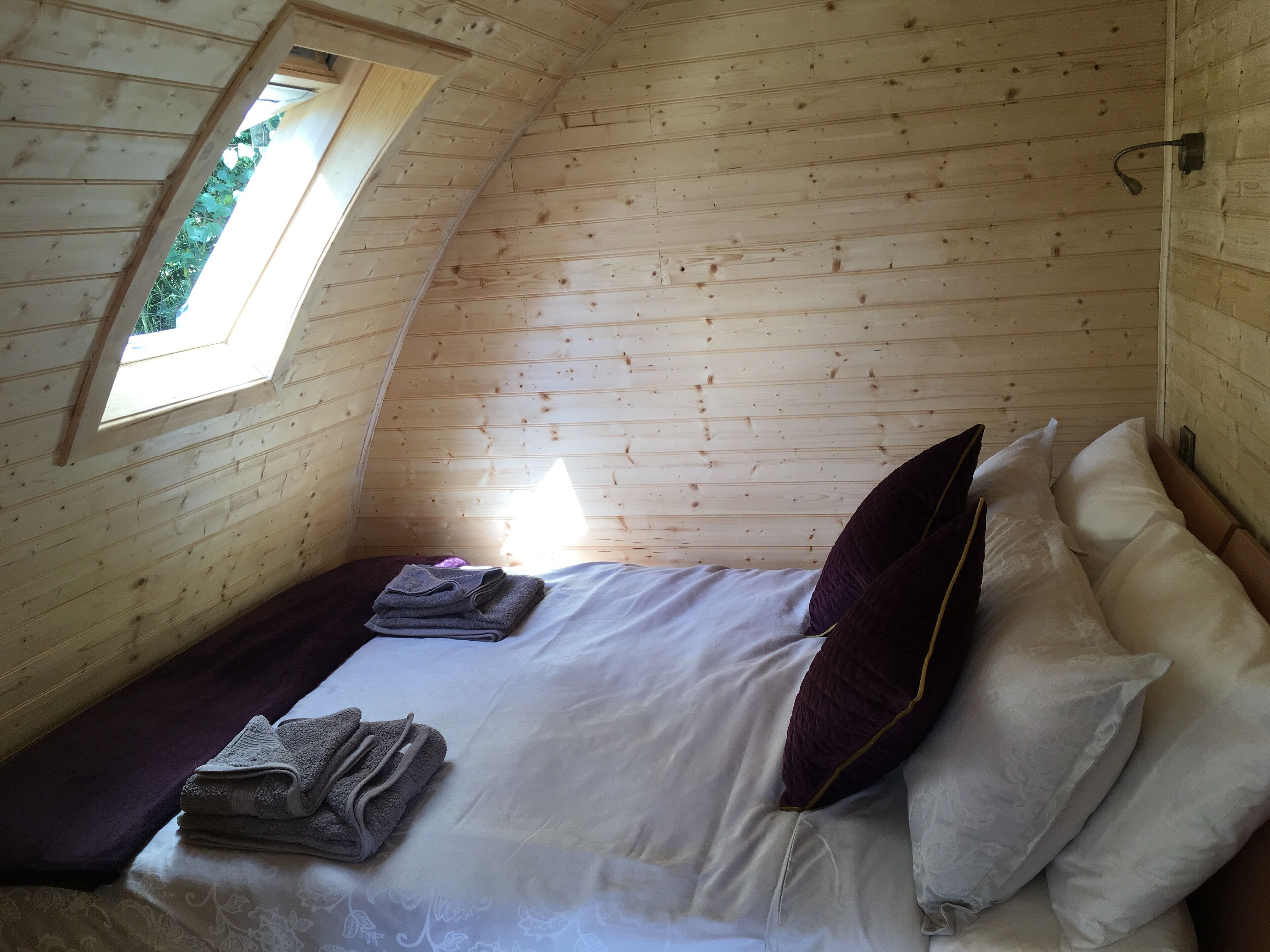 1 habitación y ropa de cama 