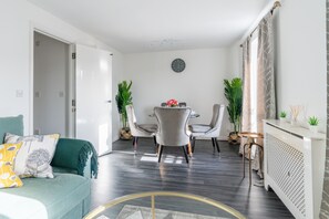 Coin salon dans le hall