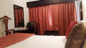 Schallisolierte Zimmer, Bügeleisen/Bügelbrett, kostenlose Babybetten