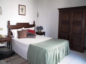 Schallisolierte Zimmer, Bügeleisen/Bügelbrett, kostenlose Babybetten