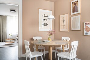 Comfort-Apartment (Kammer) | Essbereich im Zimmer