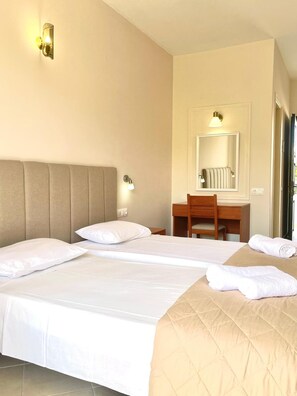 In-room safe, free WiFi, bed sheets - Oasis Beach Club (Corfu)