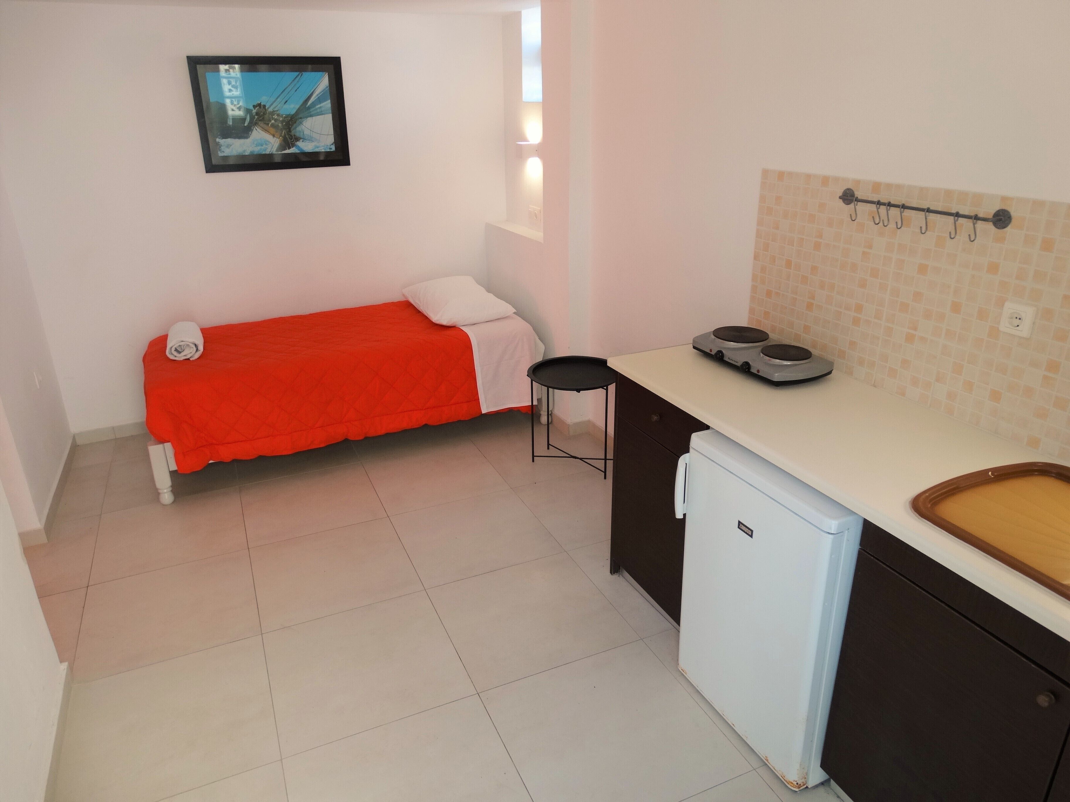 In-room safe, free WiFi, bed sheets