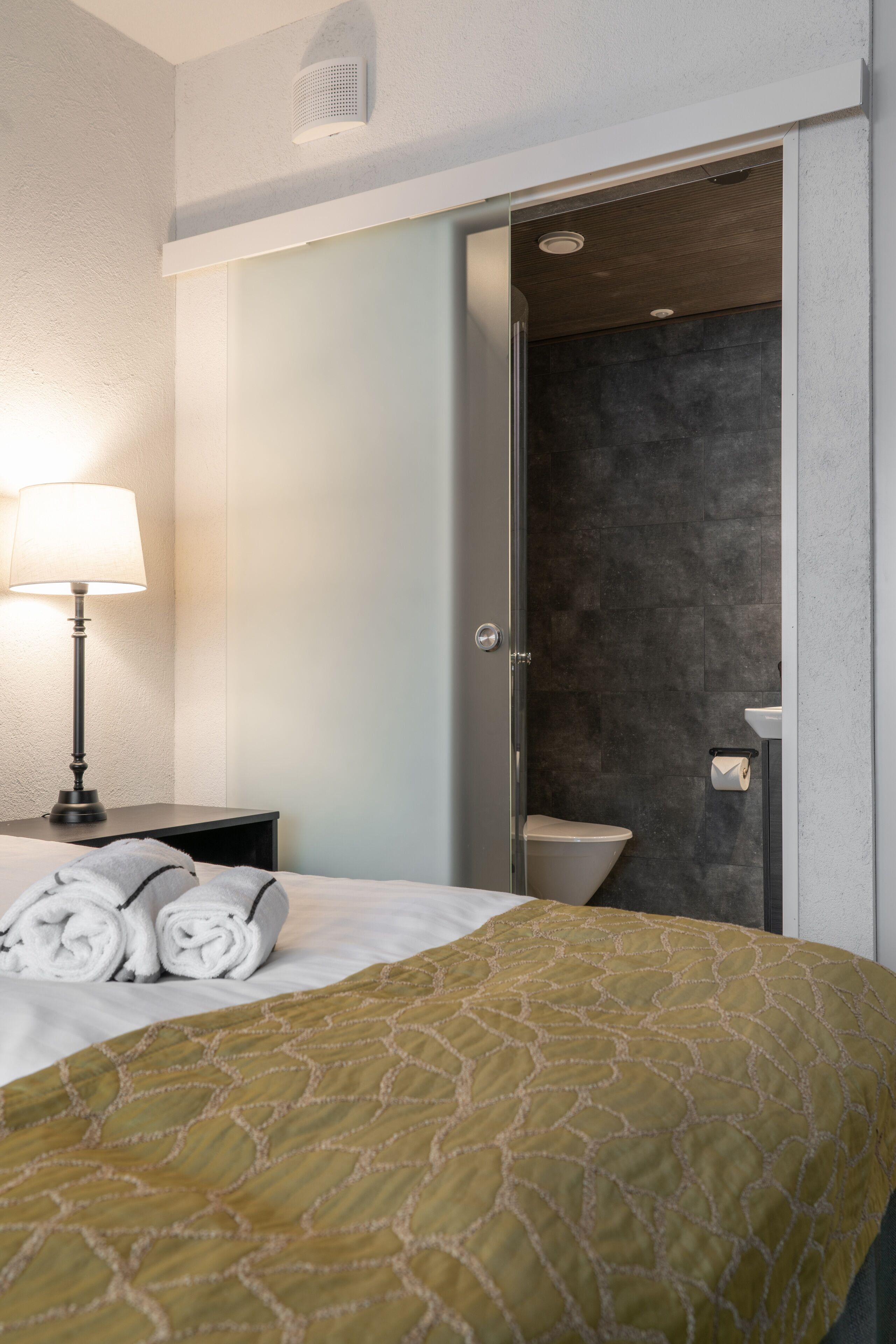 Apartament superior, 2 dormitoris, banyera d'hidromassatge | Cortines opaques i habitacions insonoritzades 