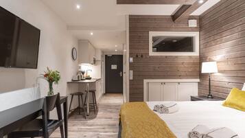 RukaValley 28 Studio, Sauna | Cortinas blackout, insonorización y tabla de planchar con plancha