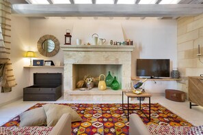 Comfort-Apartment, 1 Schlafzimmer (Elià) | Individuell dekoriert, Schreibtisch, kostenloses WLAN, Bettwäsche