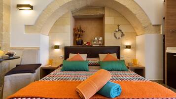 Comfort Studio, 1 Bedroom (Althia) | Individually decorated, desk, free WiFi, bed sheets