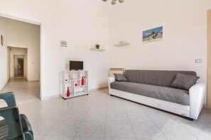 Appartamento Standard, 2 camere da letto | Soggiorno | TV a schermo piatto