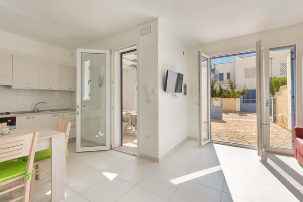 Casa Comfort, 2 camere da letto | Area soggiorno | TV a schermo piatto