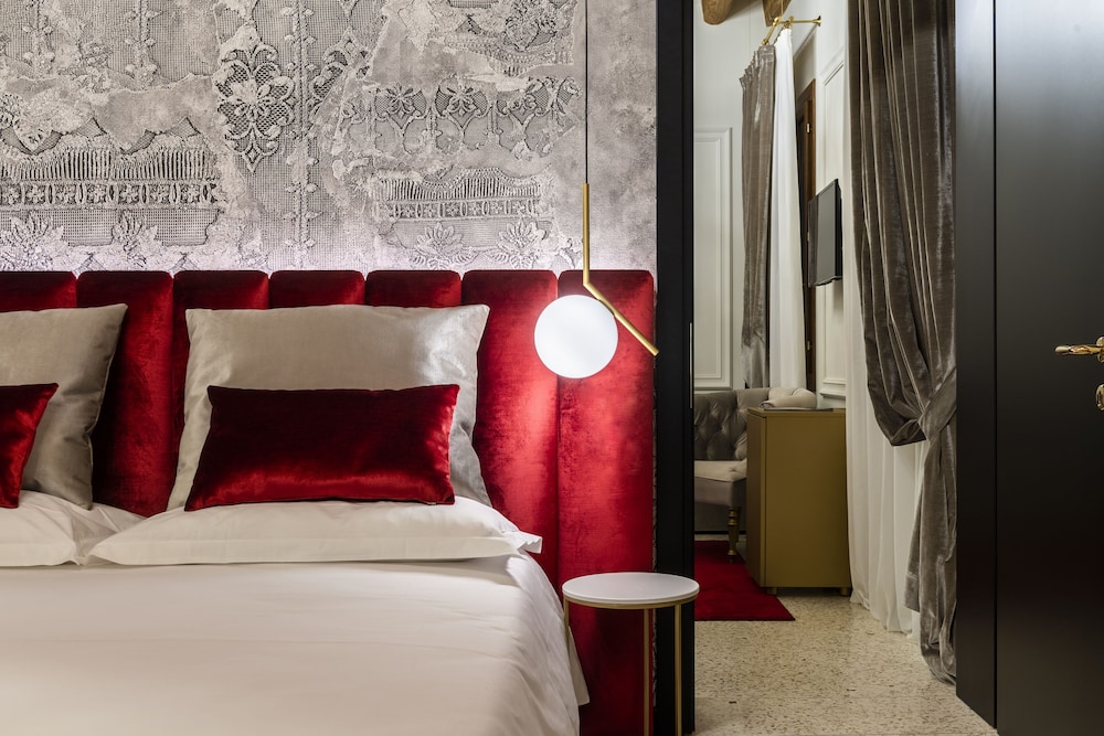 San Maurizio Luxury Suite photo 7